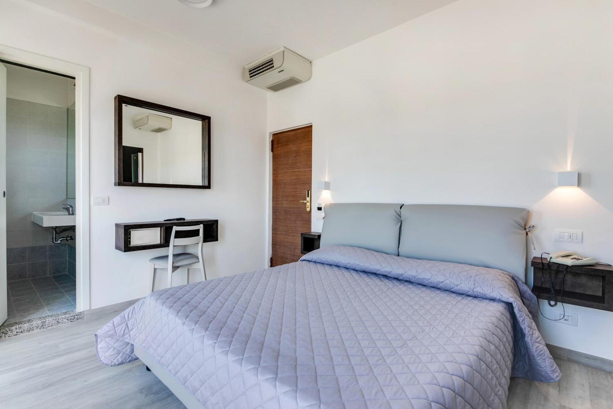Marittimo Riccione - Hotel Clipper Fronte Mare Esterno foto