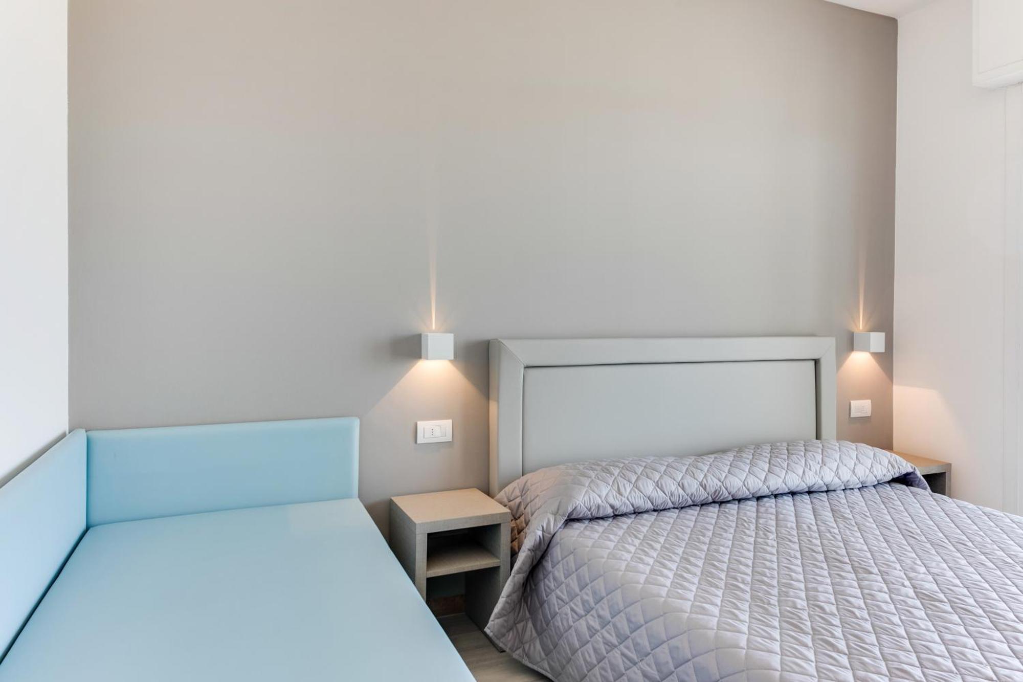 Marittimo Riccione - Hotel Clipper Fronte Mare Esterno foto