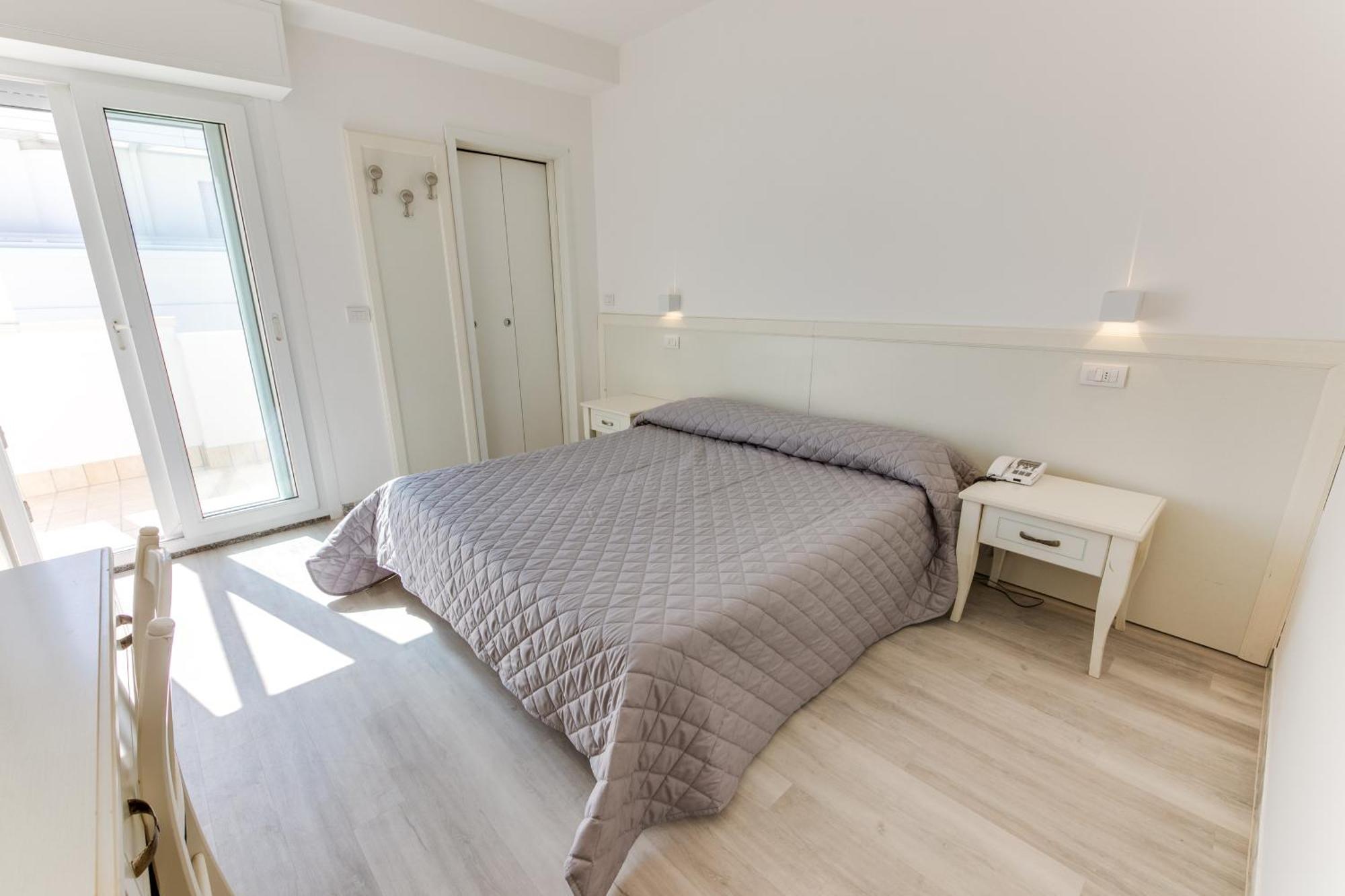 Marittimo Riccione - Hotel Clipper Fronte Mare Esterno foto