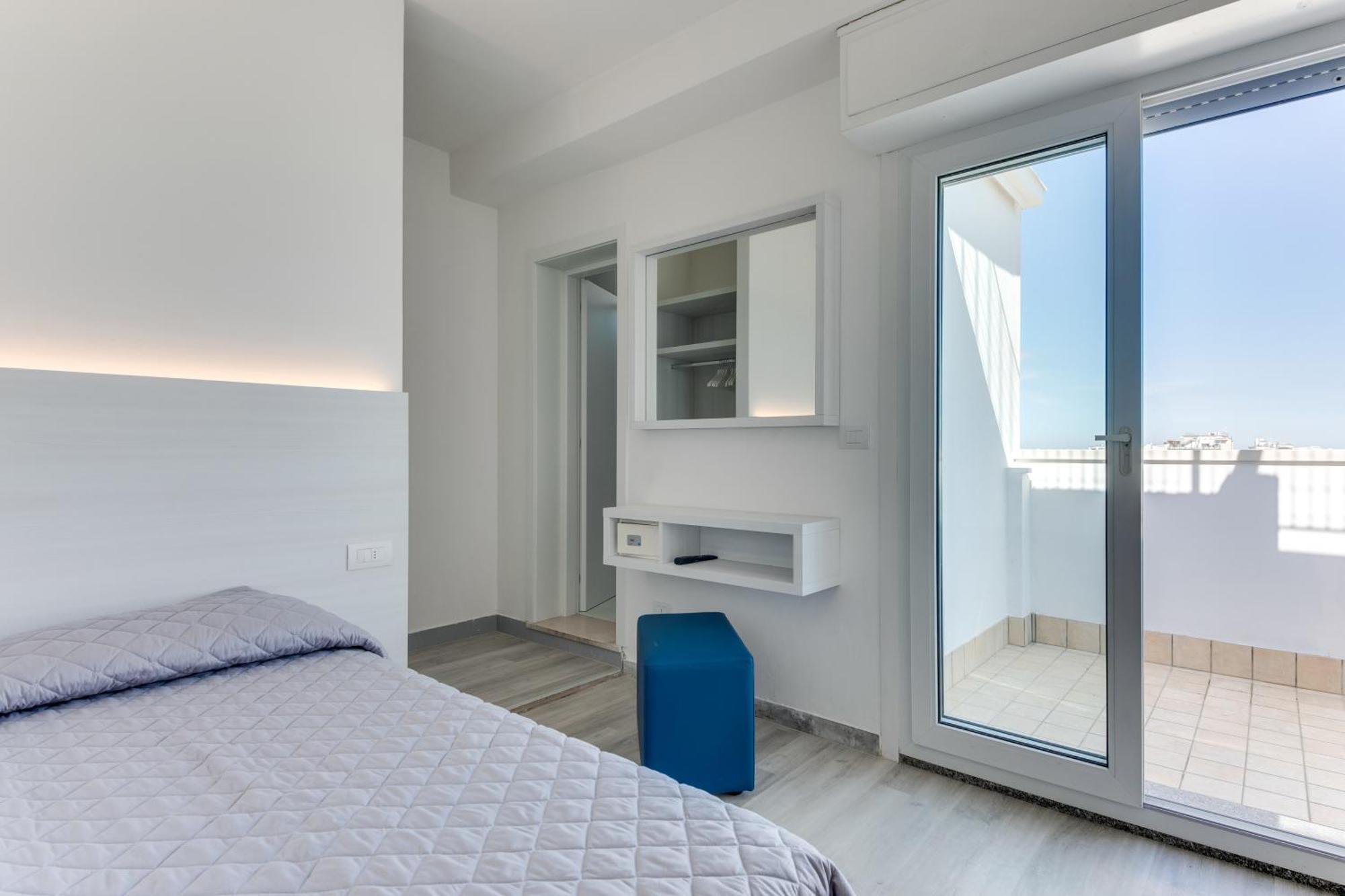 Marittimo Riccione - Hotel Clipper Fronte Mare Esterno foto